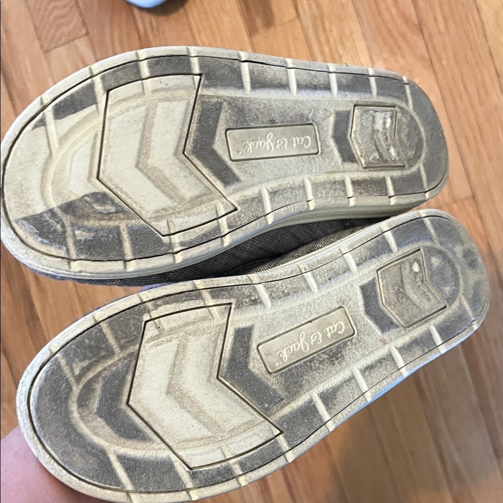 Boys slip on shoes - Picture 3 of 7